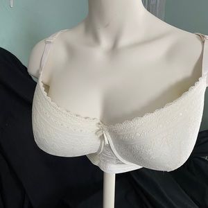 Bra- Off White Lace Bra